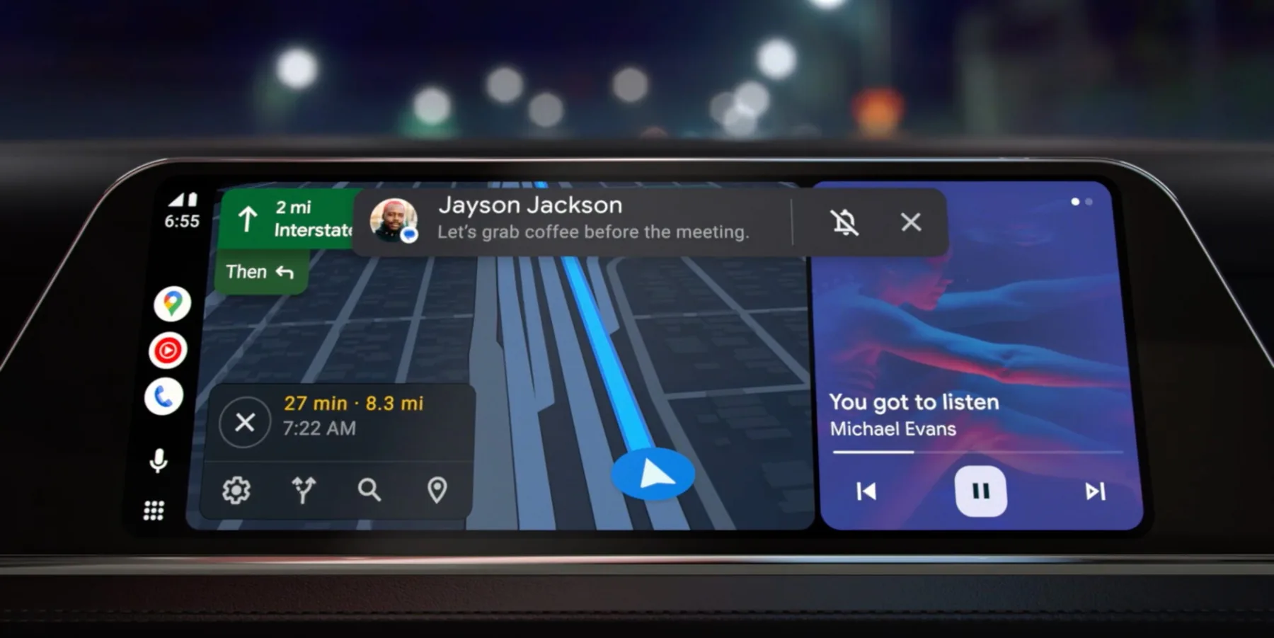 Android Auto ekranas su navigacija, žinutėmis ir muzikos grotuvu automobilyje